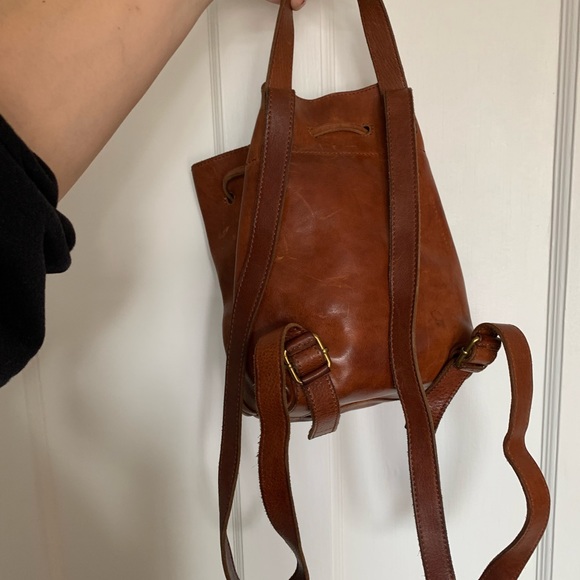 2018 J. Crew Drawstring Bucket Backpack - Picture 3 of 8